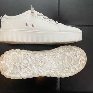 Platform sneakers